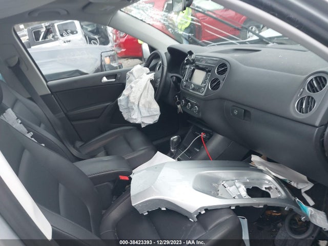2012 VOLKSWAGEN TIGUAN SE VIN: WVGAV7AX5CW610323
