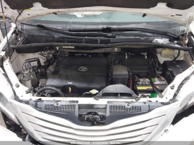 5TDDK3DC1FS117982 Toyota Sienna Limited Premium 7 Passenger