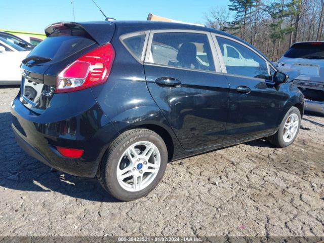 3FADP4EJ9JM140414 Ford FIESTA SE