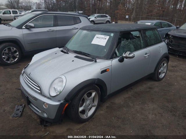 2006 MINI COOPER WMWRC33576TK73027 Photo 1