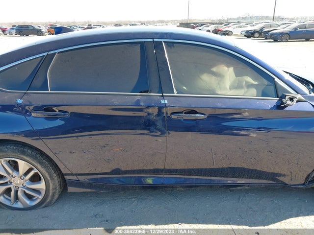 Honda ACCORD LX 2018 1HGCV1F10JA042024 Image 13
