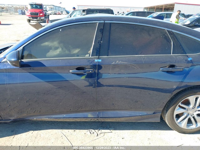 Honda ACCORD LX 2018 1HGCV1F10JA042024 Image 14