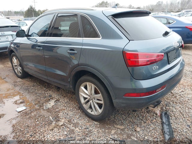 WA1HCCFS2HR017677 Audi Q3 2.0t Premium