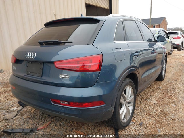 WA1HCCFS2HR017677 Audi Q3 2.0t Premium