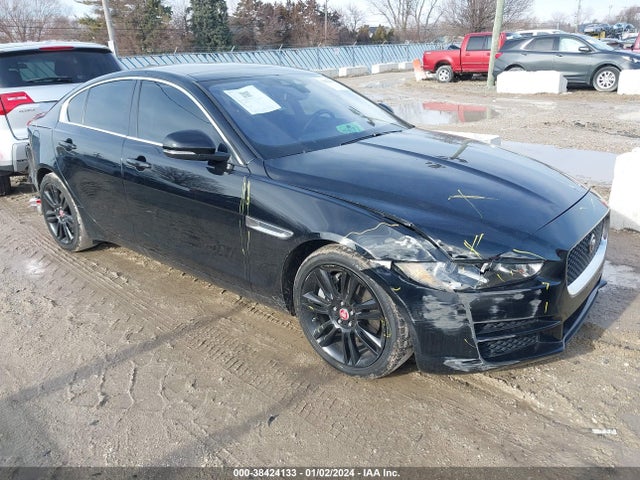 2019 JAGUAR XE SAJAR4FX1KCP52816 Photo 0