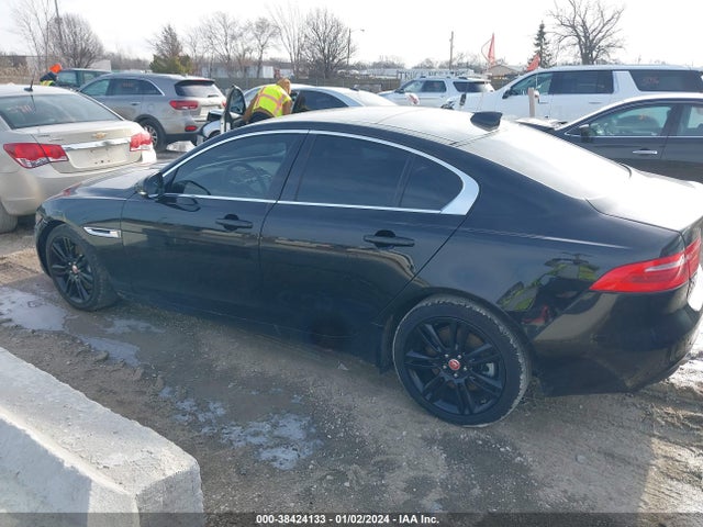 Jaguar Xe 25t 2019 SAJAR4FX1KCP52816 Image 14