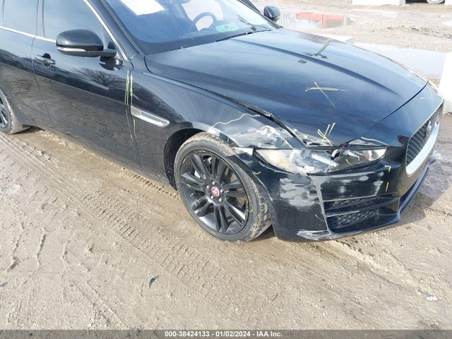 2019 JAGUAR XE SAJAR4FX1KCP52816 Photo 5