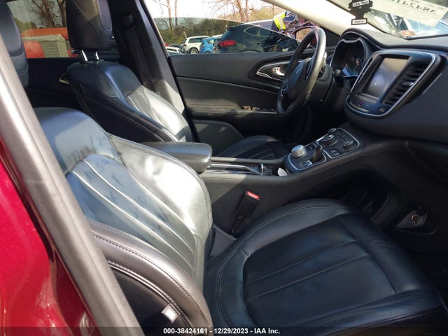 Chrysler 200 C 2016 1C3CCCEG4GN110384 Image 5
