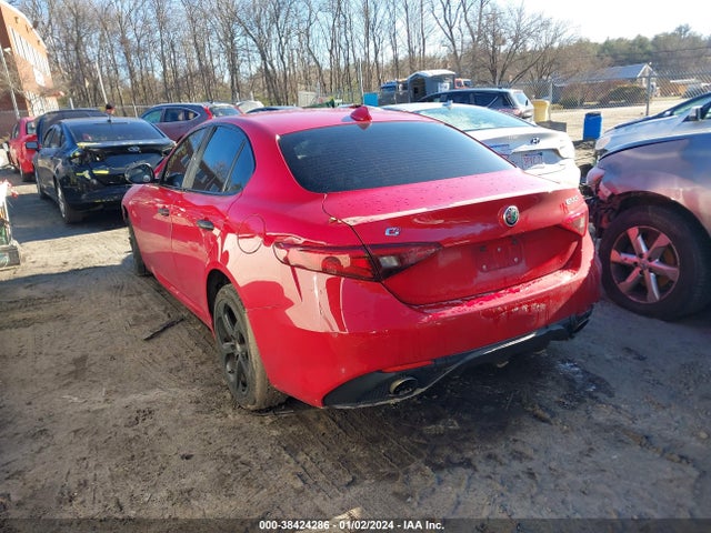 ZARFAEDN3J7566243 Alfa Romeo Giulia Awd