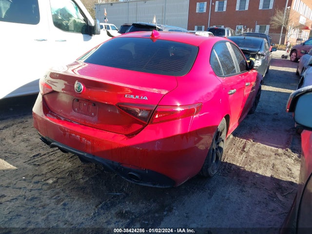 ZARFAEDN3J7566243 Alfa Romeo Giulia Awd