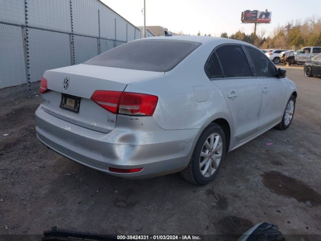 3VWD17AJXFM304969 Volkswagen Jetta 1.8t Se