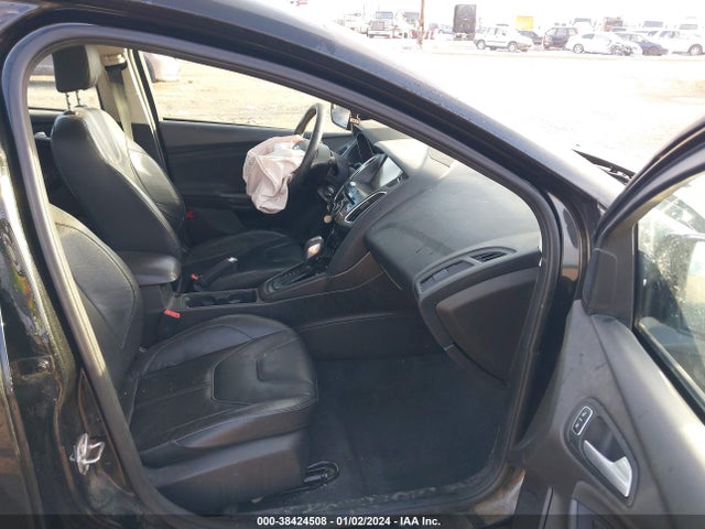 Ford FOCUS SE 2015 1FADP3K2XFL325071 Image 5