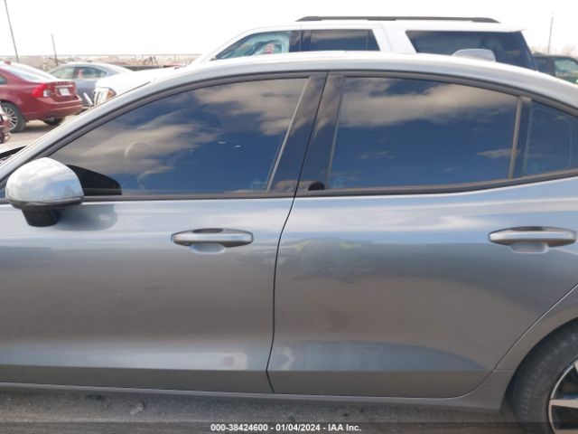 7JRA22TK9KG010688 Volvo S60 T6 Momentum