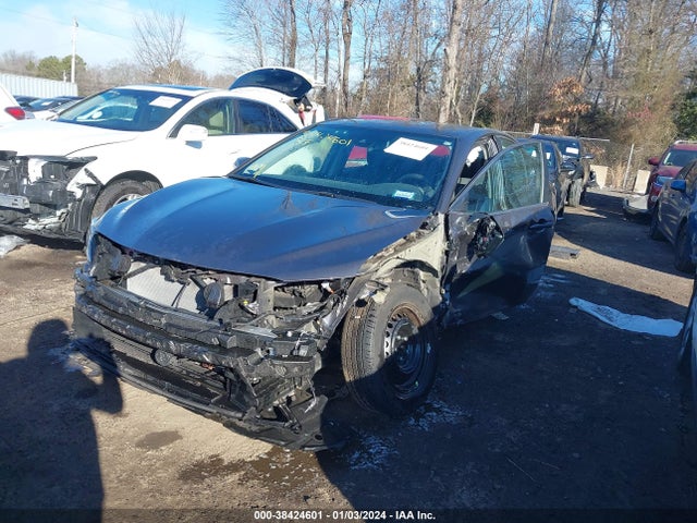 Toyota Camry Le Hybrid 2022 4T1C31AK2NU584858 Image 2