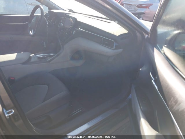 Toyota Camry Le Hybrid 2022 4T1C31AK2NU584858 Image 5