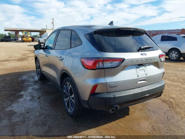 1FMCU0G62NUB87216 Ford ESCAPE SE