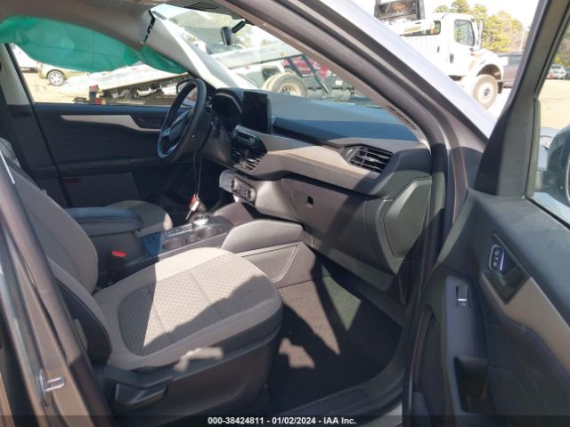 1FMCU0G62NUB87216 Ford ESCAPE SE