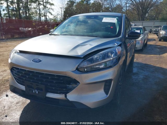 1FMCU0G62NUB87216 Ford ESCAPE SE