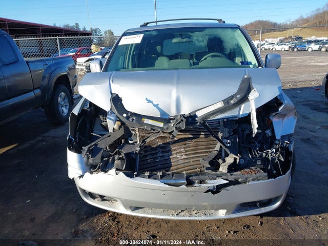 2010 CHRYSLER TOWN & COUNTRY TOURING VIN: 2A4RR5D13AR200823