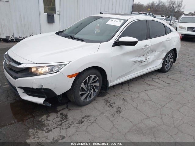 Honda CIVIC EX 2018 19XFC2F73JE006045 Image 2
