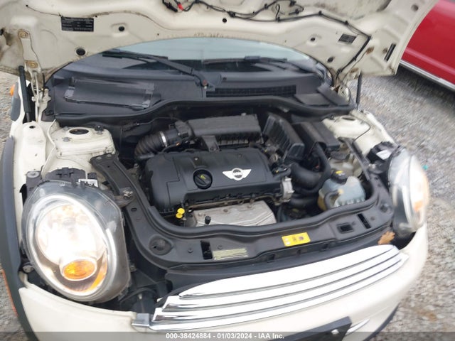 2014 MINI CLUBMAN WMWZF3C56ET493166 Photo 9