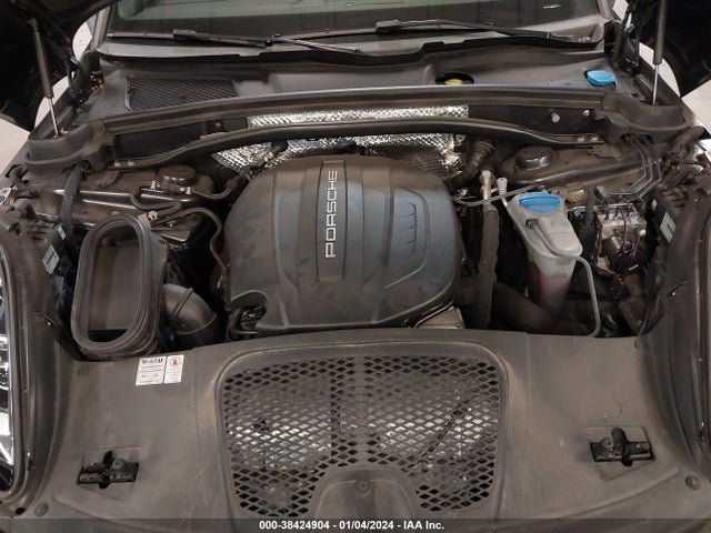 2018 PORSCHE MACAN WP1AA2A5XJLB09779 Photo 9