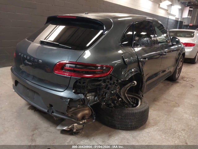 2018 PORSCHE MACAN WP1AA2A5XJLB09779 Photo 3