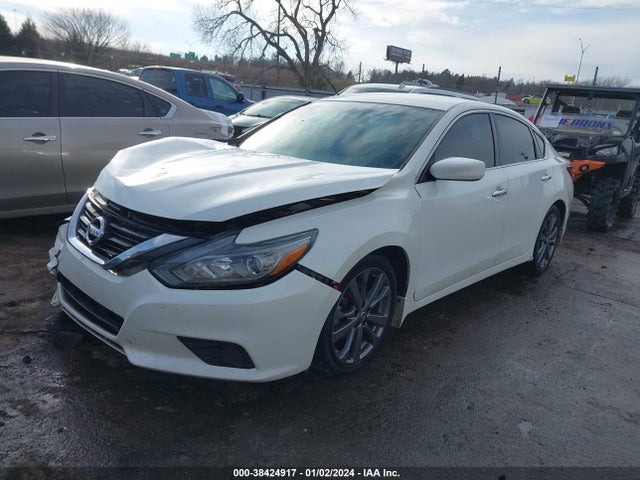 Nissan Altima 2.5 Sr 2018 1N4AL3AP1JC476837 Image 2