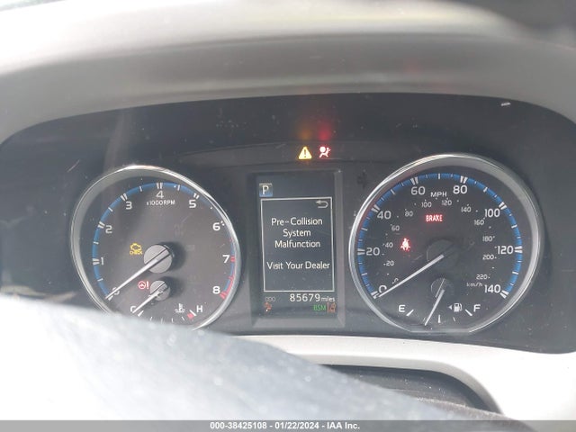 Toyota Rav4 Limited 2018 2T3DFREV2JW740719 Image 7
