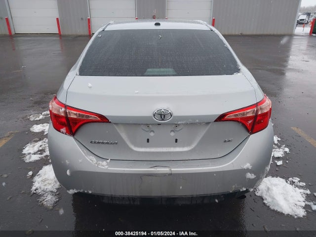 Toyota COROLLA LE 2018 2T1BURHE0JC051393 Image 17