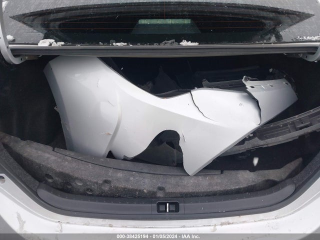 Toyota COROLLA LE 2018 2T1BURHE0JC051393 Image 12