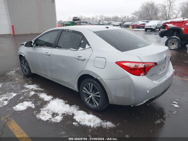 Toyota COROLLA LE 2018 2T1BURHE0JC051393 Image 3