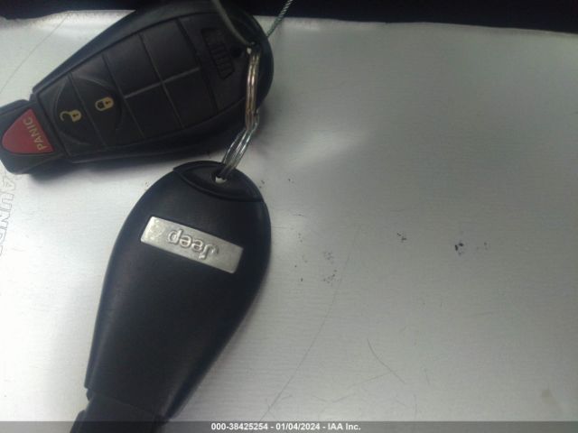 1C4PJMAB4FW626739 Jeep Cherokee Sport