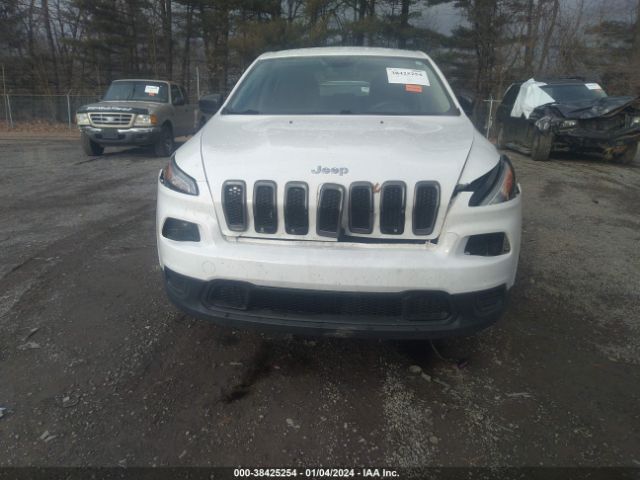 1C4PJMAB4FW626739 Jeep Cherokee Sport