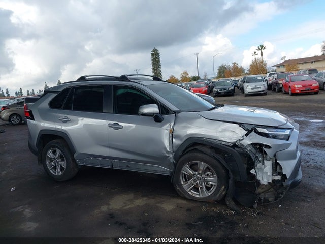 2022 TOYOTA RAV4 XLE VIN: 2T3P1RFV2NC306334
