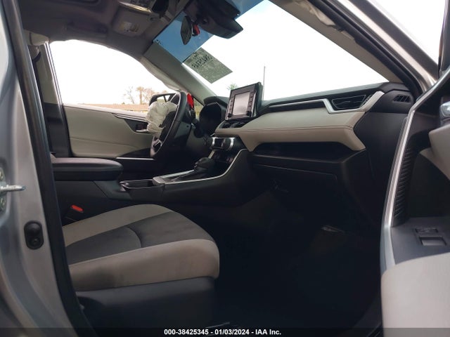 2022 TOYOTA RAV4 XLE VIN: 2T3P1RFV2NC306334