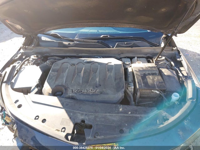 Chevrolet IMPALA 1LT 2018 2G1105S38J9170437 Image 10