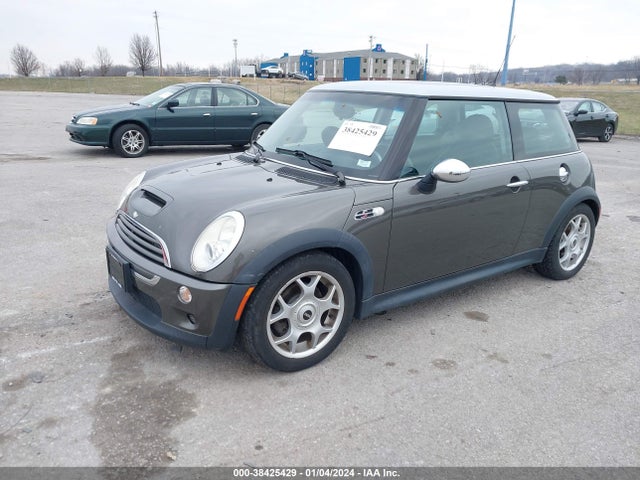 2006 MINI COOPER S WMWRE33546TJ48433 Photo 1