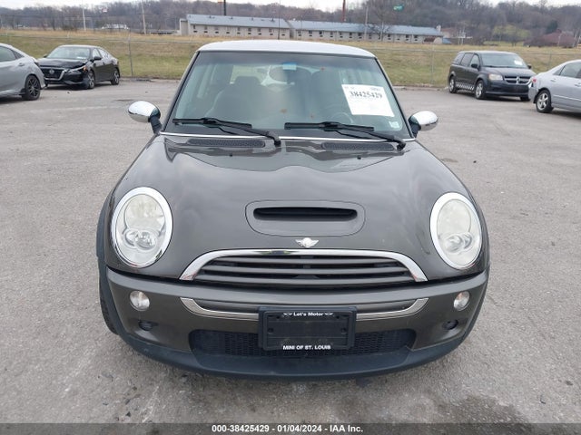 2006 MINI COOPER S WMWRE33546TJ48433 Photo 5