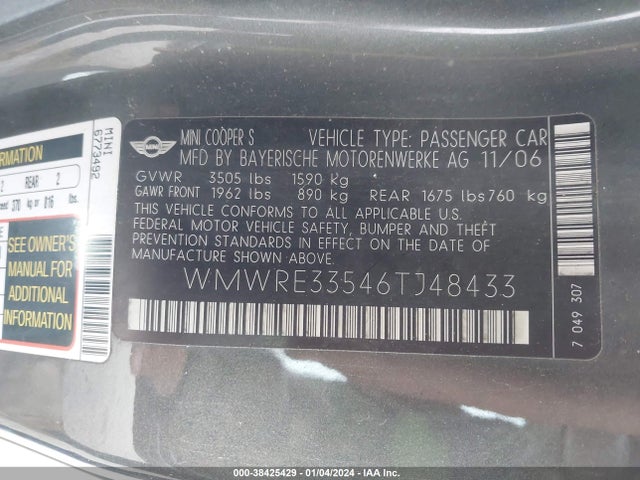 2006 MINI COOPER S WMWRE33546TJ48433 Photo 8