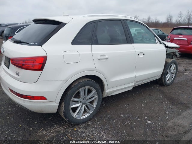 WA1ECCFS8HR014642 Audi Q3 2.0t Premium