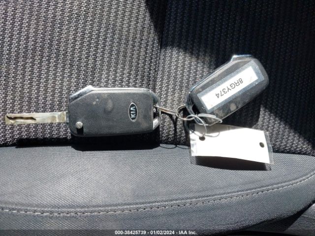 KNDCB3LC9L5397021 KIA NIRO LX