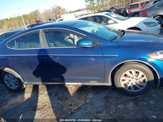 Hyundai ELANTRA SE 2018 5NPD74LF6JH273775 Image 12