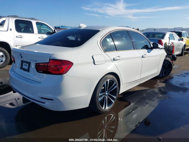 WBA8B9C56JEE82292 BMW 330I