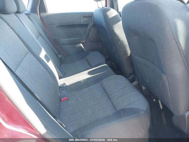2010 FORD FOCUS SE VIN: 1FAHP3FN7AW111104