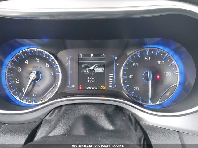 2018 CHRYSLER PACIFICA TOURING L VIN: 2C4RC1BG1JR362246