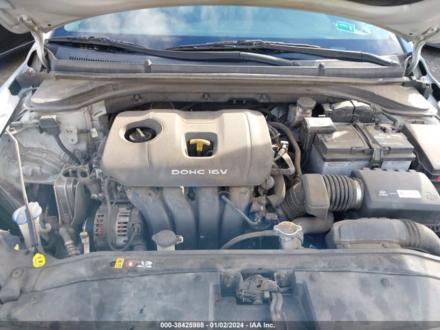 Hyundai ELANTRA SE 2017 5NPD84LF3HH042257 Image 10