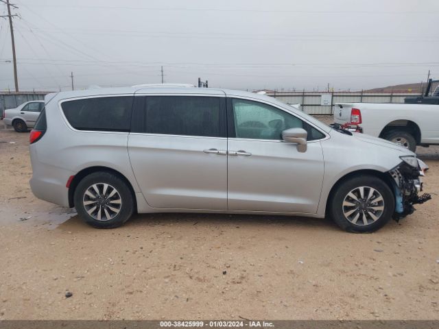 2C4RC1L71NR167106 Chrysler Pacifica Hybrid Touring L