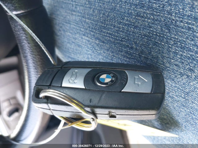 Продажа на аукционе авто 2008 Bmw 328i, vin: WBAVC53558FZ89064, номер лота: 38426071