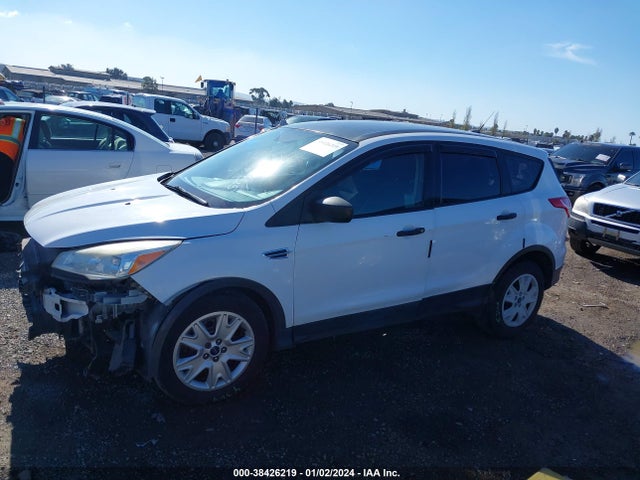 2015 FORD ESCAPE S VIN: 1FMCU0F75FUB95158